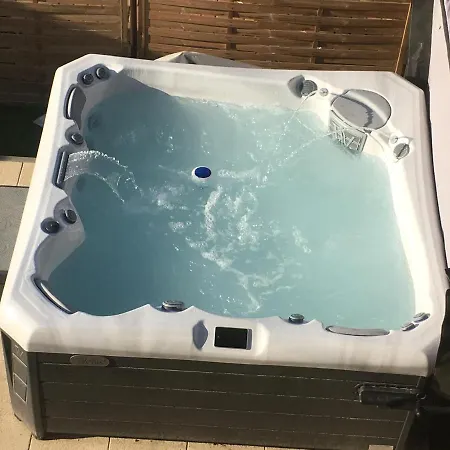 Szabo Vendeghaz 扎马迪