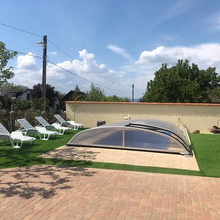 Szabo Vendeghaz Сasa de vacaciones *