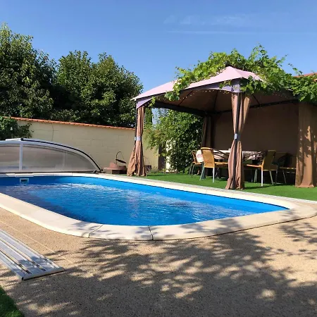 Szabo Vendeghaz Сasa de vacaciones Zamárdi