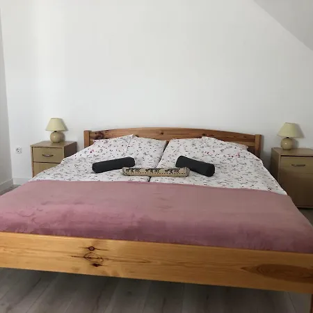 Szabo Vendeghaz Сasa de vacaciones *