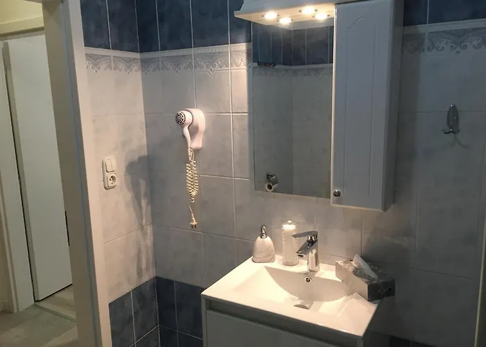 Szabo Vendeghaz * Zamárdi