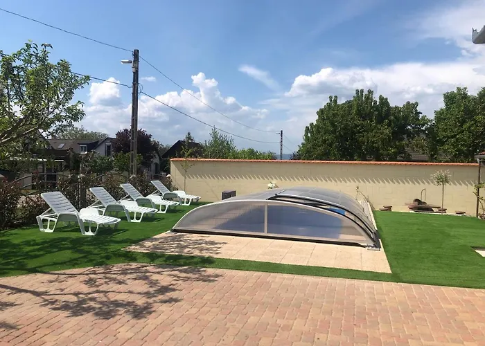 Szabo Vendeghaz Semesterbostad *