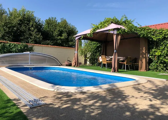 Szabo Vendeghaz Holiday home Zamardi